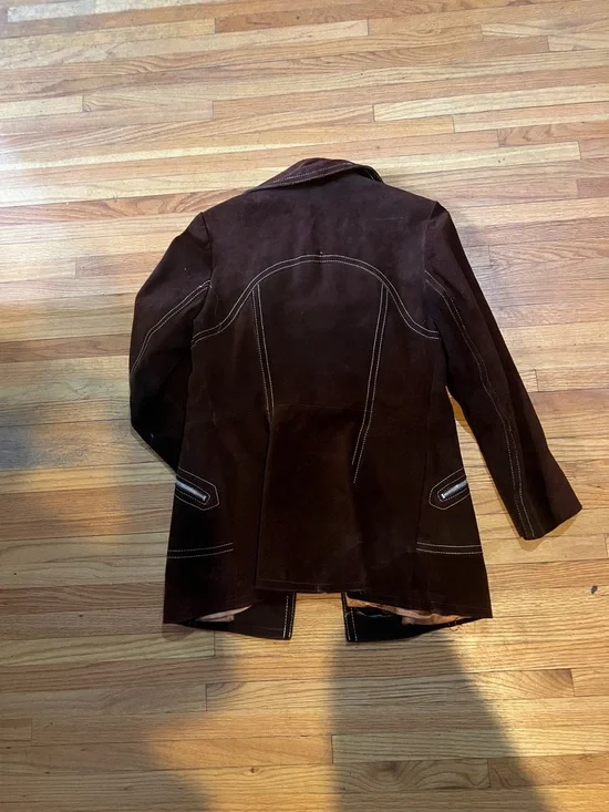 Women's Vintage Brown Leather Button-Front Coat - Picture 3 of 3